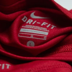 Nike Dri-Fit Activewear Short-Sleeve Shirt / Red L